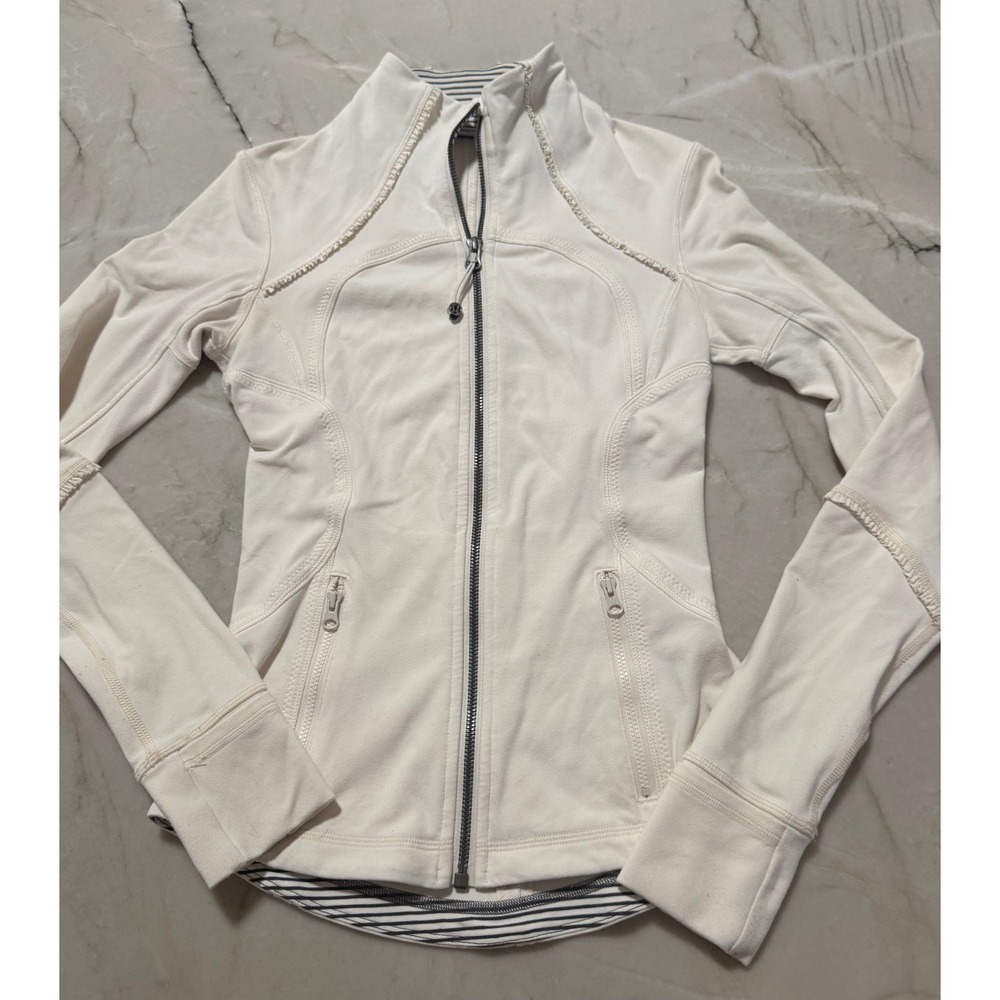 Lululemon Forme Jacket Ruffled Up Cream Angel Wing Stripe Full Zip Size 2